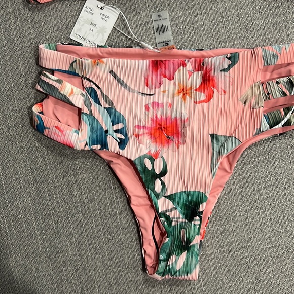 TiniBikini swimsuit size M - Picture 2 of 3